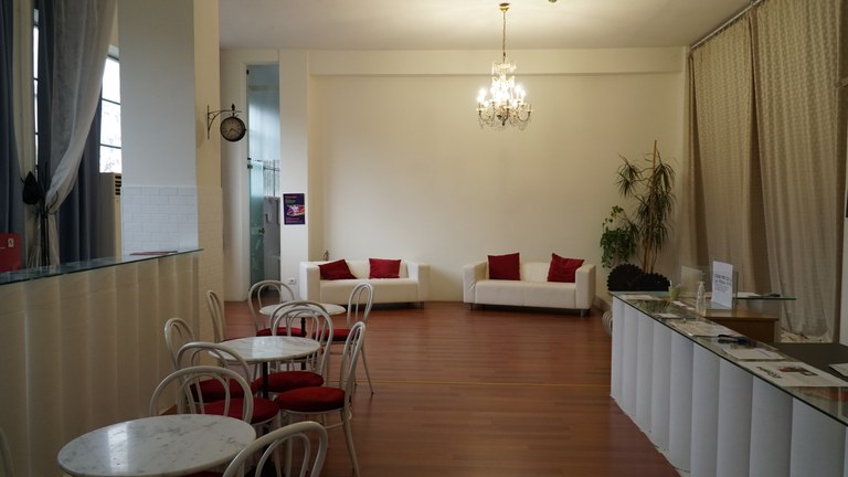 FlorianEspace foyer 1.JPG FlorianEspace foyer 1.JPG