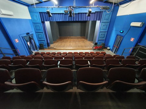 Platea.jpg Platea.jpg