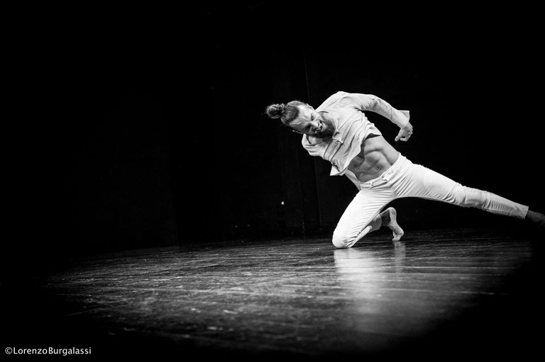 Foyer - Giovanni Leonarduzzi.jpg Foyer - Giovanni Leonarduzzi.jpg