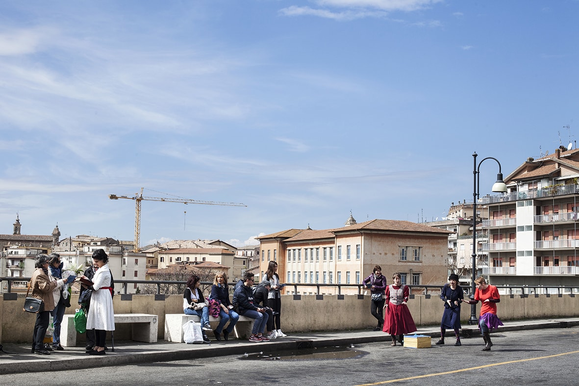 Incursione urbana - La Quiete Teatro - marzo 2016 - foto di Francesco Galli