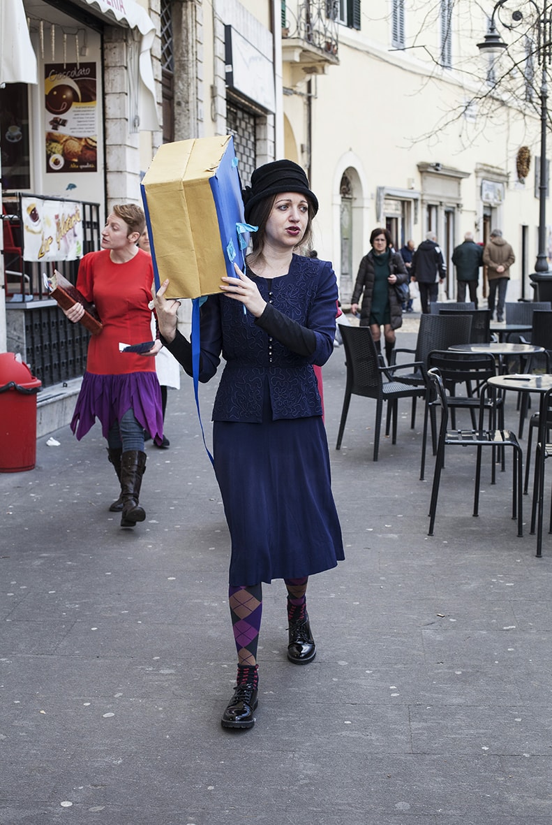 Incursione urbana - La Quiete Teatro - marzo 2016 - foto di Francesco Galli